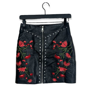 Stradivarius Embroidered Black Skirt